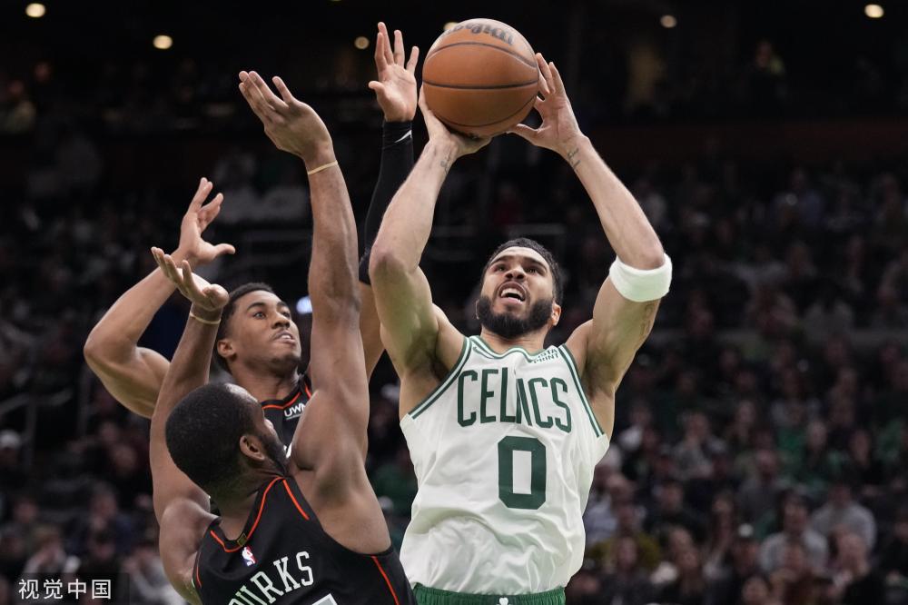 嫩塞表现出 嫩塞表现出