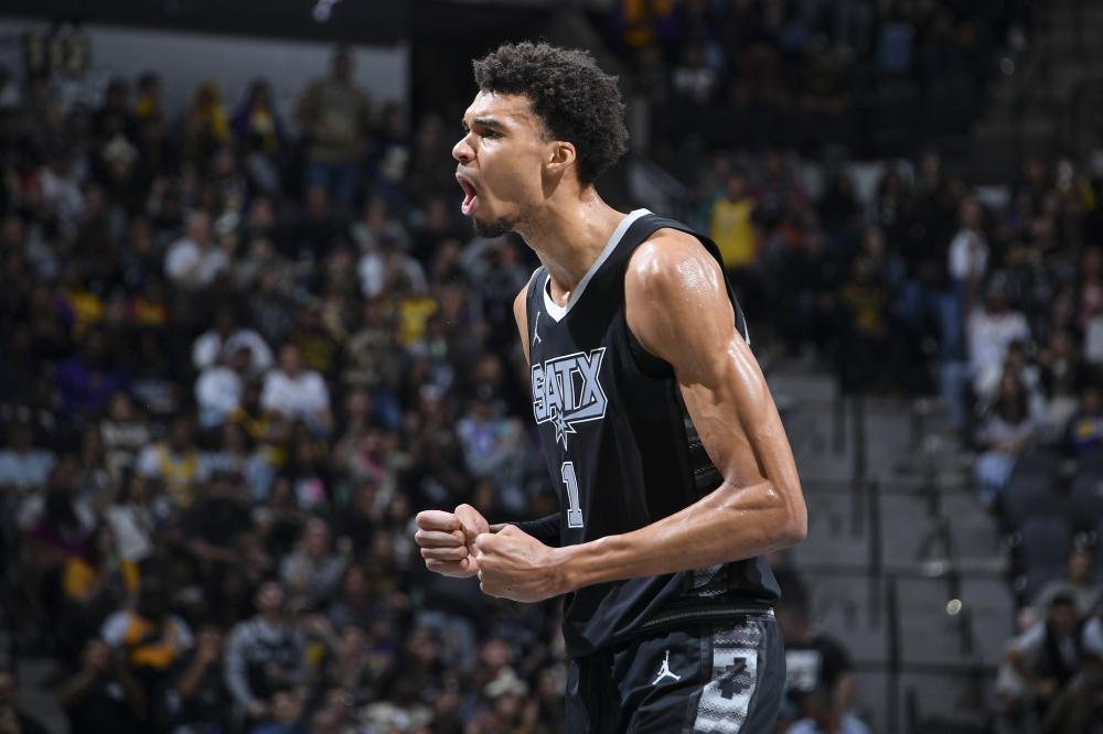 他表现出的 他表现出的